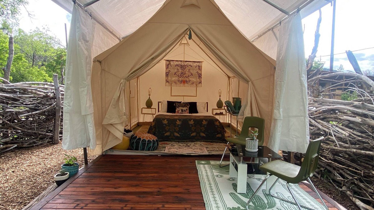 Morrison Cabin | Serene Glamping: Nature & Retreat