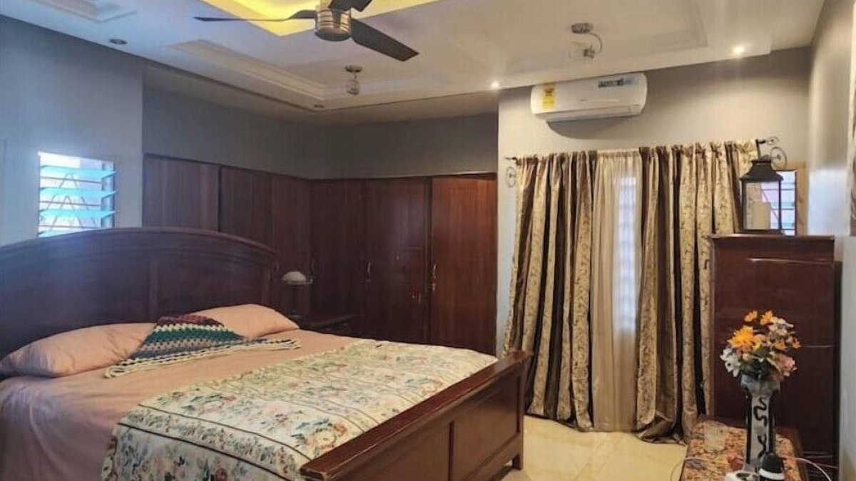 Kumasi House | Serene Haven: A Smart Retreat
