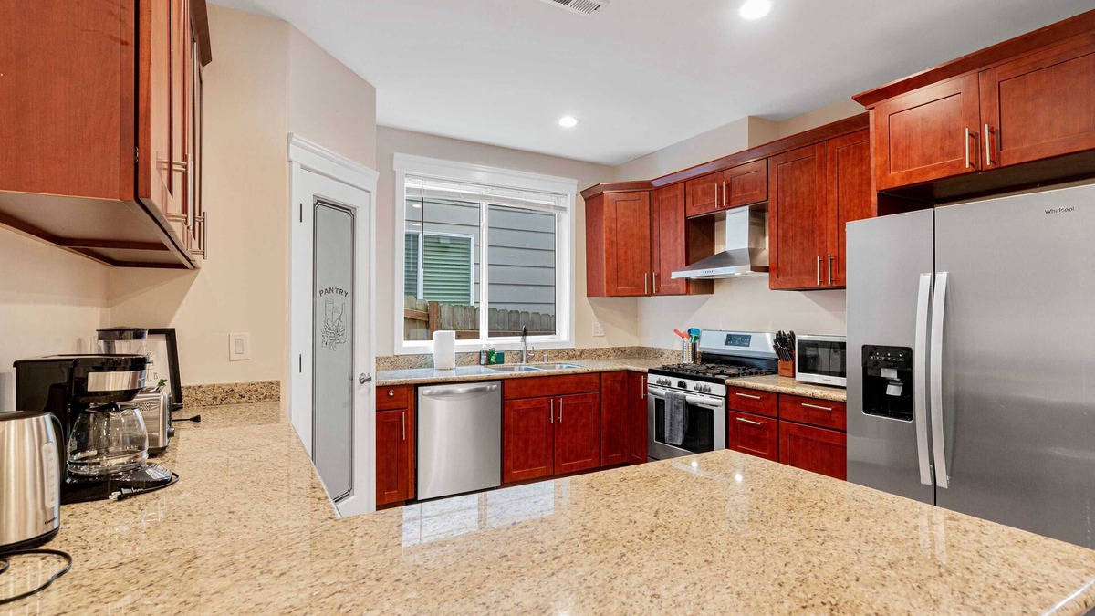 Kent House | Serene Haven On SE 101st Pl #41907