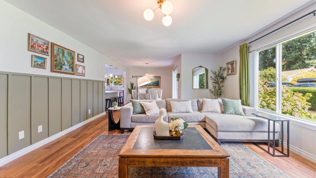 Vancouver House | Serene Hidden Abode 1Level 1310SQFT 2Br2Ba CTYD
