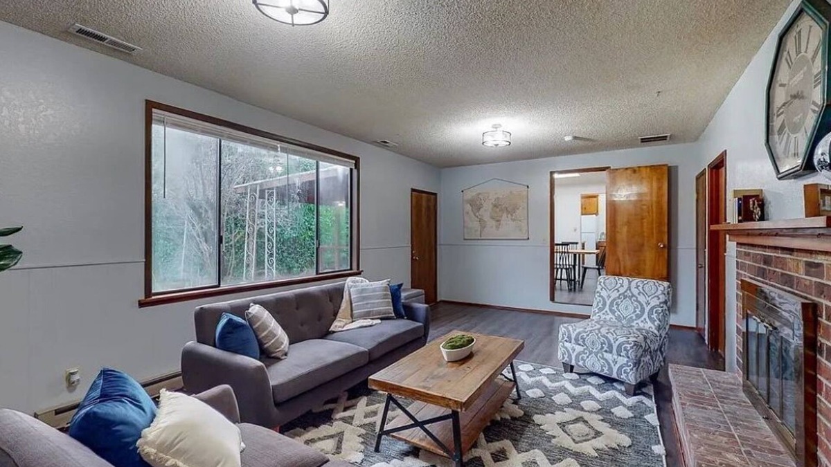 Lakewood House | Serene Hideaway with Lush Backyard Oasis: Historical Steilacoom