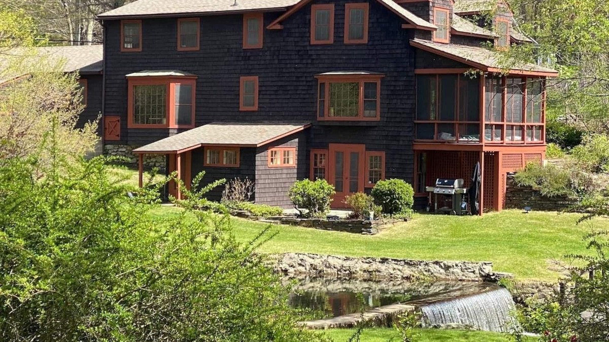 Hillsdale House | Serene Hillsdale Cottage Amped with Tech and Wifi