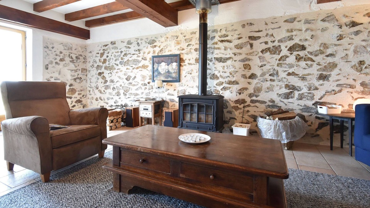 Remilly House | Serene Holiday Home in Rémilly with a Terrace