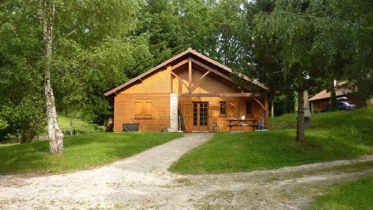 Cussac House | Serene holiday home with private terrace