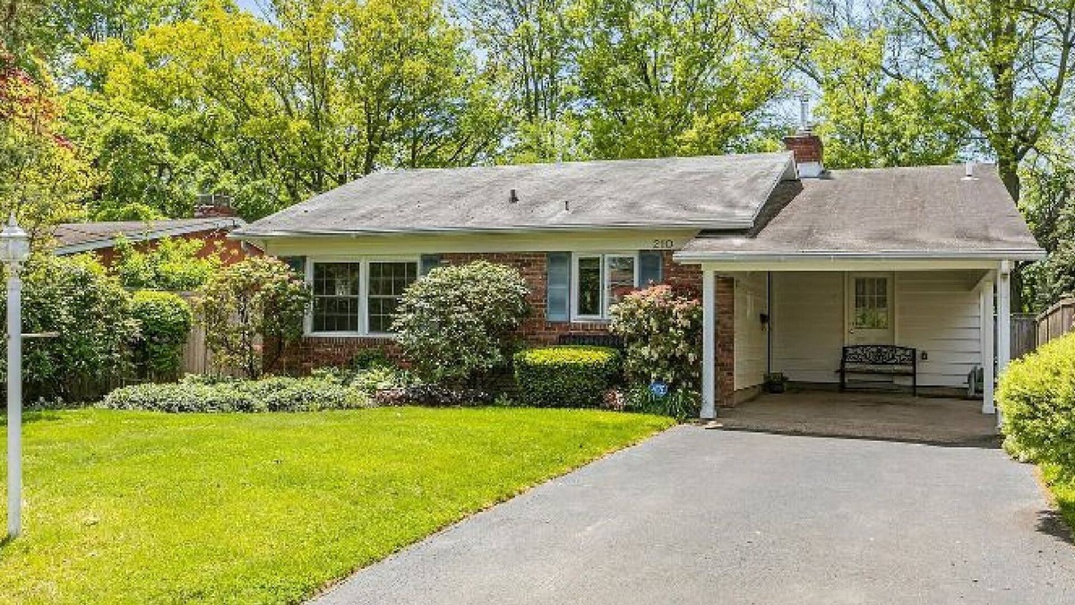 Princeton House | Serene Home in Princeton
