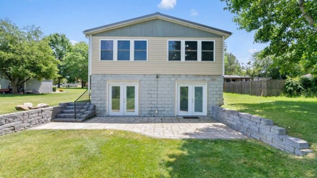 Lansing House | Serene Home on Grand River