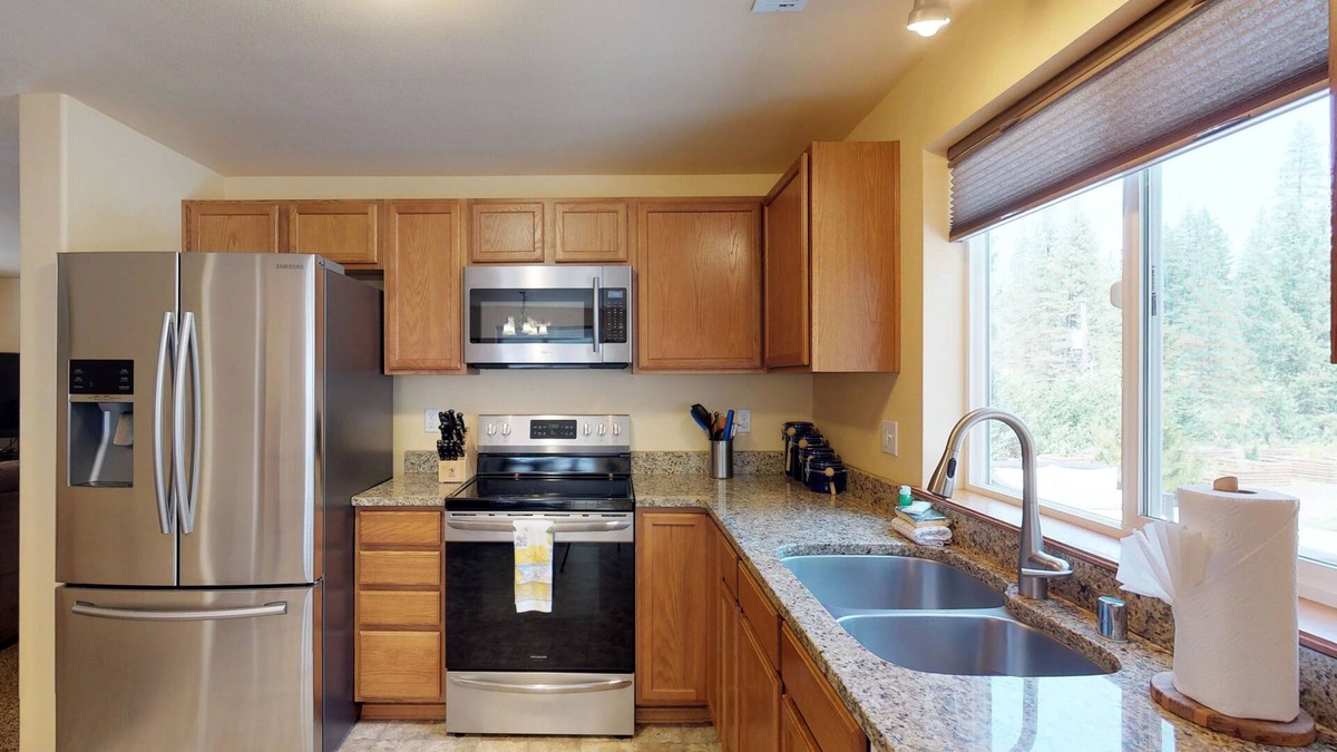 Peshastin House | Serene Home with WiFi & Private Hot Tub - Close to Leavenworth