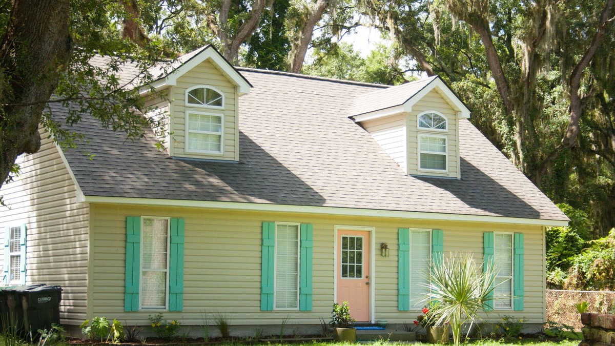 Savannah Cottage | Serene Island retreat, only 12 miles to beach or downtown Savannah.