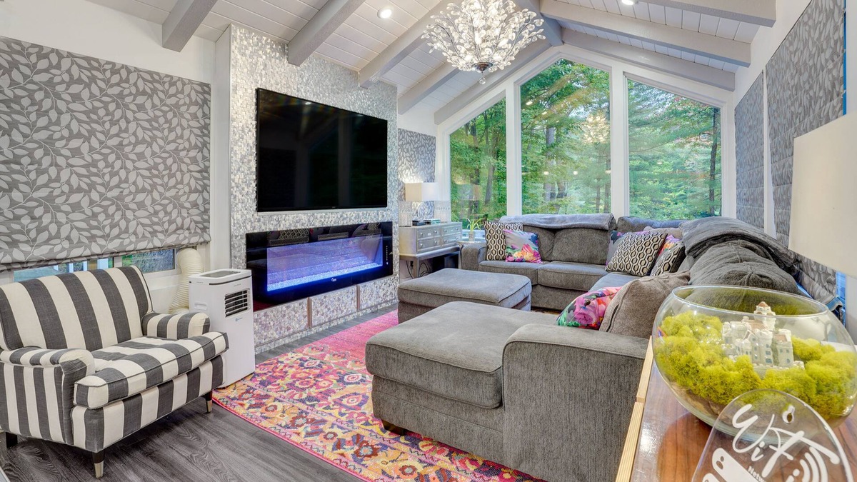 Remsen Cabin | Serene Lake Cabin w/ Furnished Deck + Kayaks!