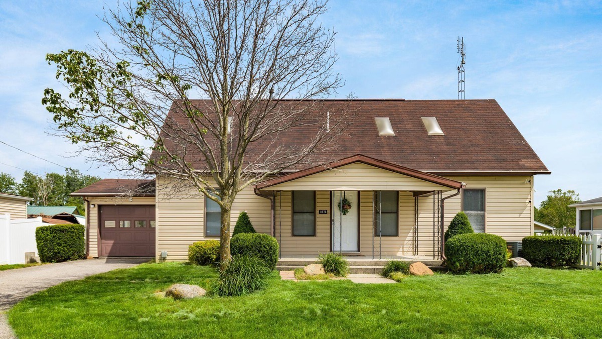 Saint Johns House | Serene Lake House at Indian Lake!