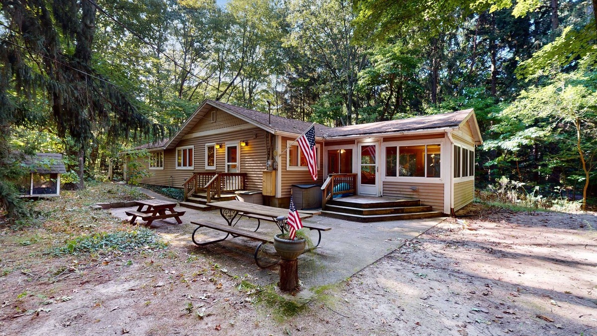 Harbert House | Serene Lake Michigan home with private beach access, wooded land, near town.