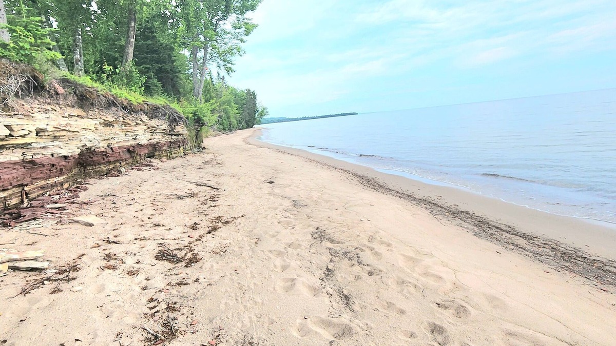 Lake Linden House | Serene Lake Superior Escape Beachfront Getaway or Snowy Ski Retreat