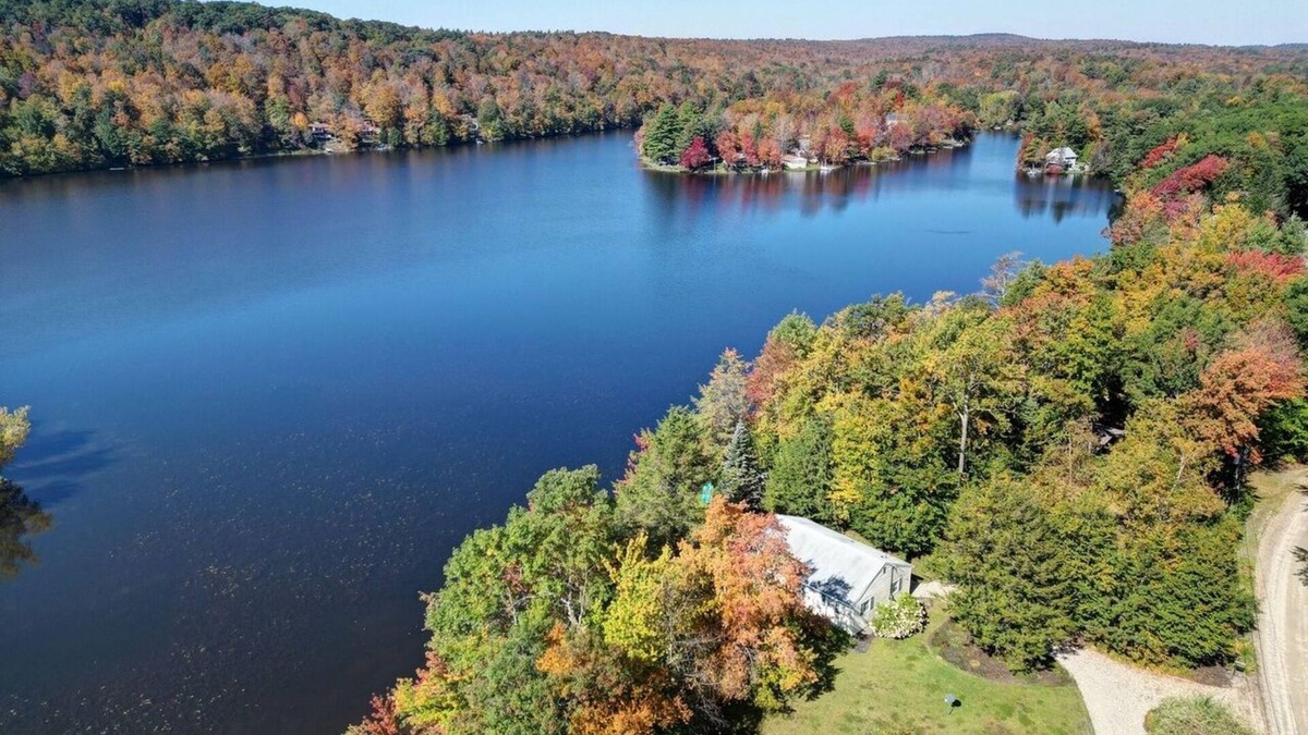Sherwood Forest Cottage | Serene Lakefront Retreat in the Berkshires!