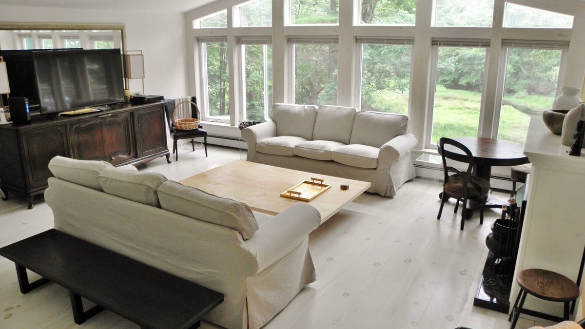 Narrowsburg House | Serene luxurious lakefront w hot tub steps from Main St in hip Narrowsburgn