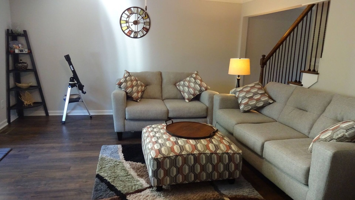 Helen Condo | Serene Luxury Condo! Low rent! High Speed WiFi! 2King Beds! Walk to Downtown!