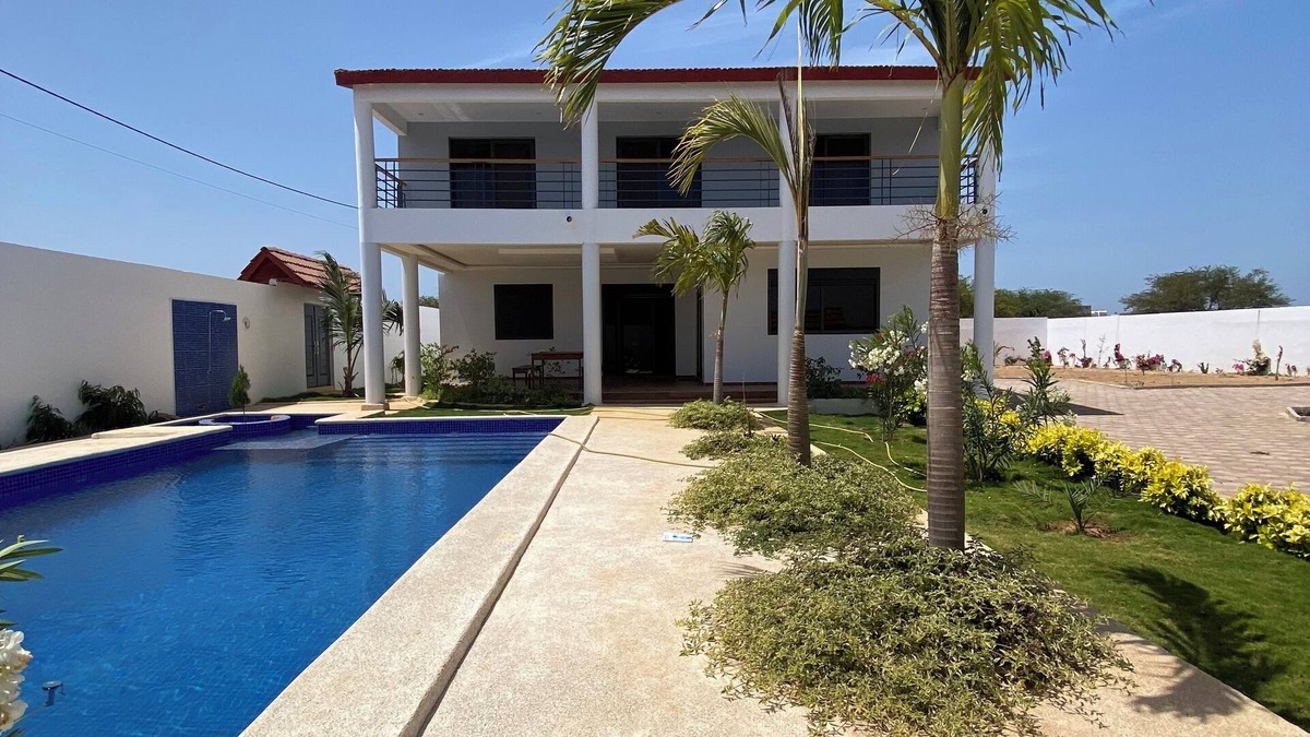 La Somone Villa | Serene Luxury Retreat and Relaxation Oasis