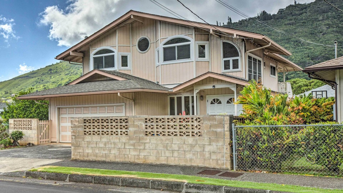 Manoa House | Serene Manoa Valley Home w/Tropical Mtn. Views!