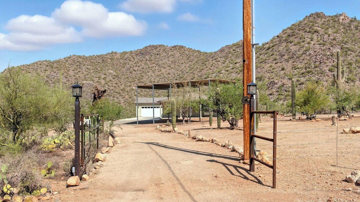Marana House | Serene Marana Retreat - Stunning Views, Wraparound Porch & Comfort