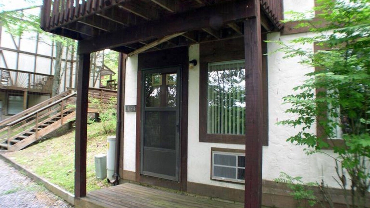 Basye Apartment | Serene Mountain Area- 1 BR, Hiking, Biking, Golf, Skiing