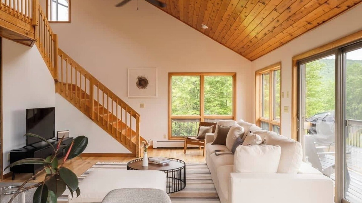 Fleischmanns House | Serene Mountain Lodge w Stunning Views