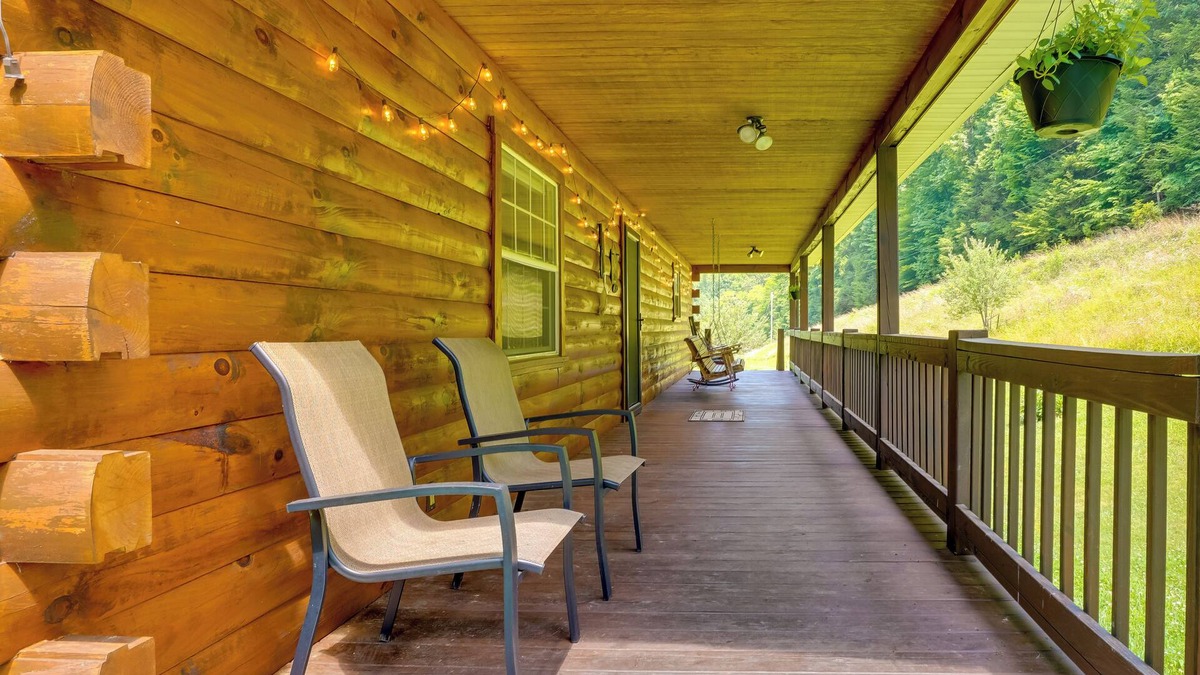 Procious House | Serene Mountain Retreat on 40 Acres w/Fire Pit!