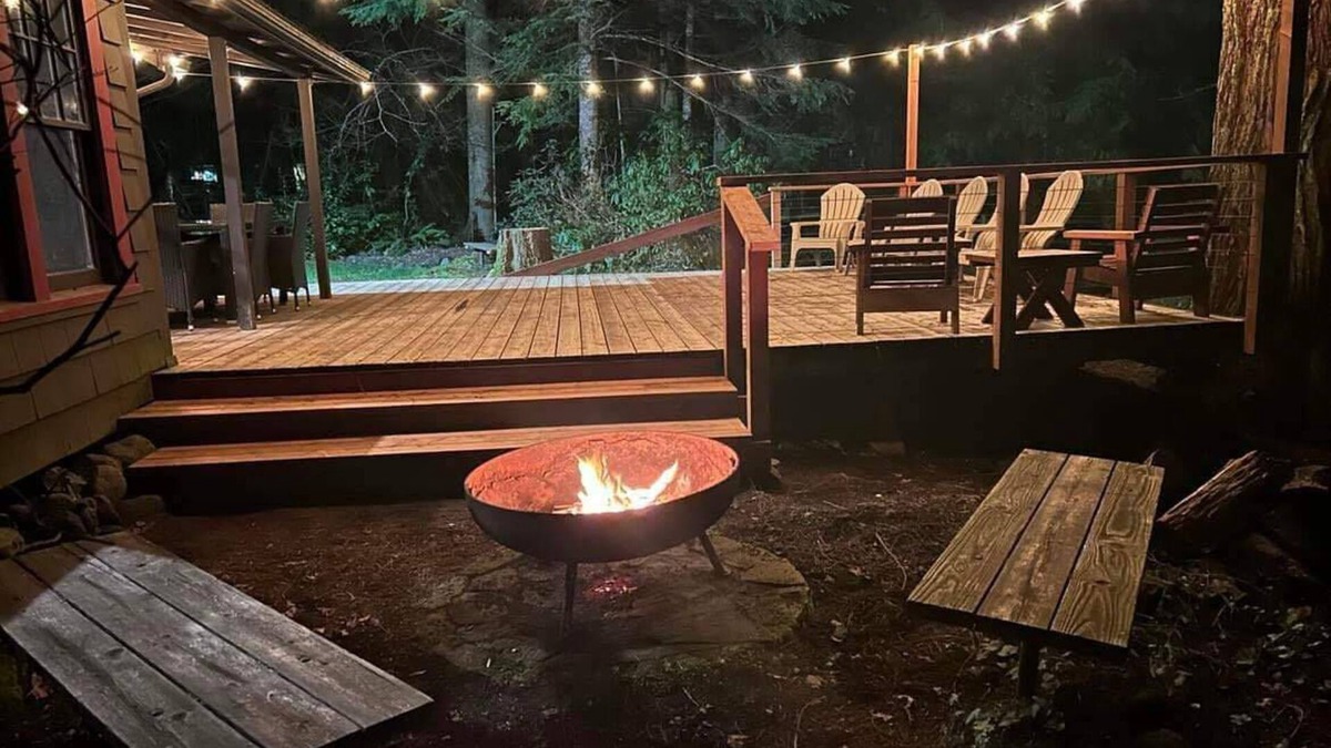 Rhododendron Cabin | Serene Mt Hood Cabin. Large Deck with Water View