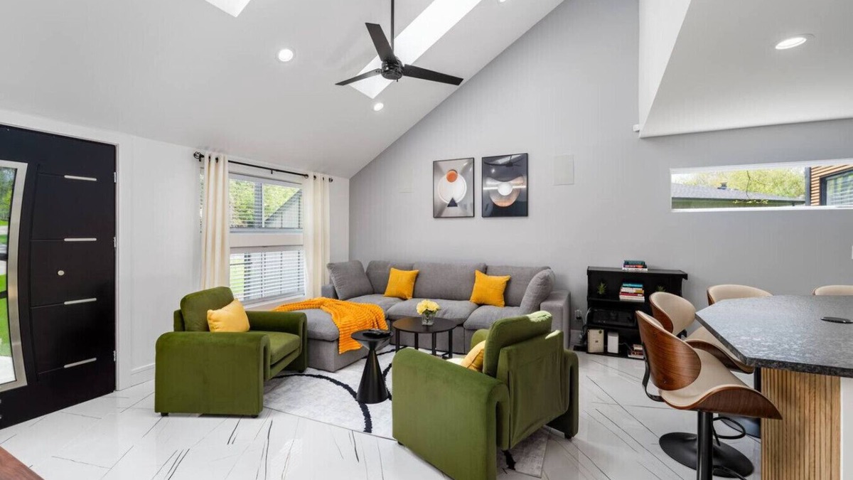 Rockford House | Serene Oasis Near Rock River