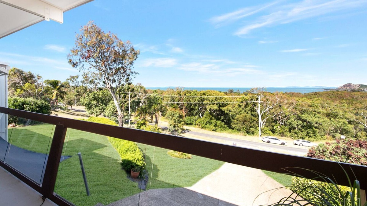 Lammermoor House | Serene ocean & harbour views