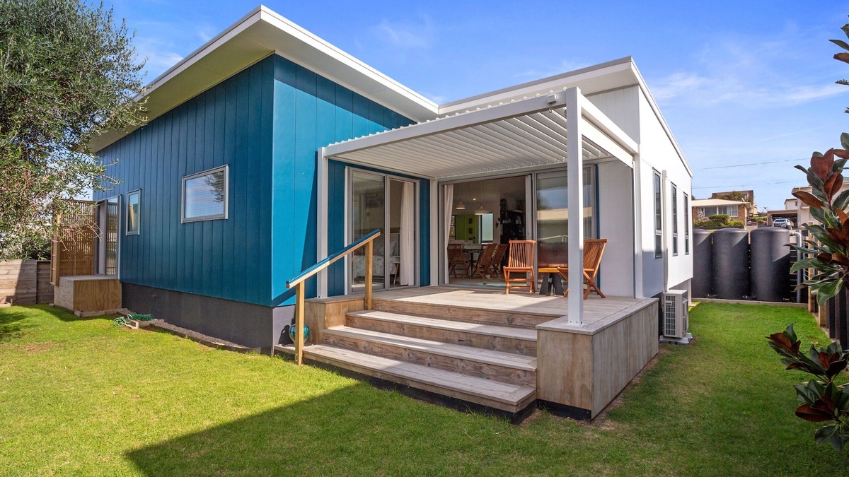 Waihi Beach House | Serene on Seaforth - Waihi Beach Holiday Home