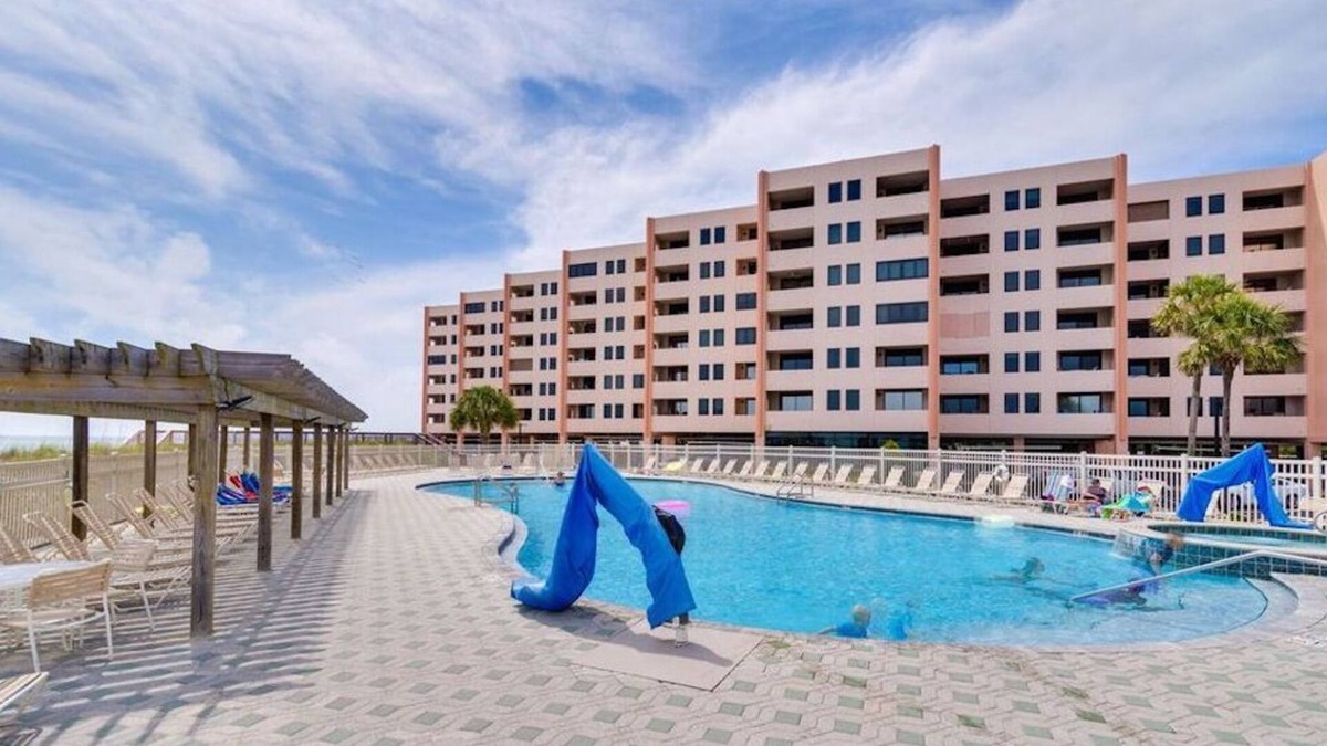 North West Florida Condo | Serene Penthouse unit with Hot Tub and Music, Gulf Front
