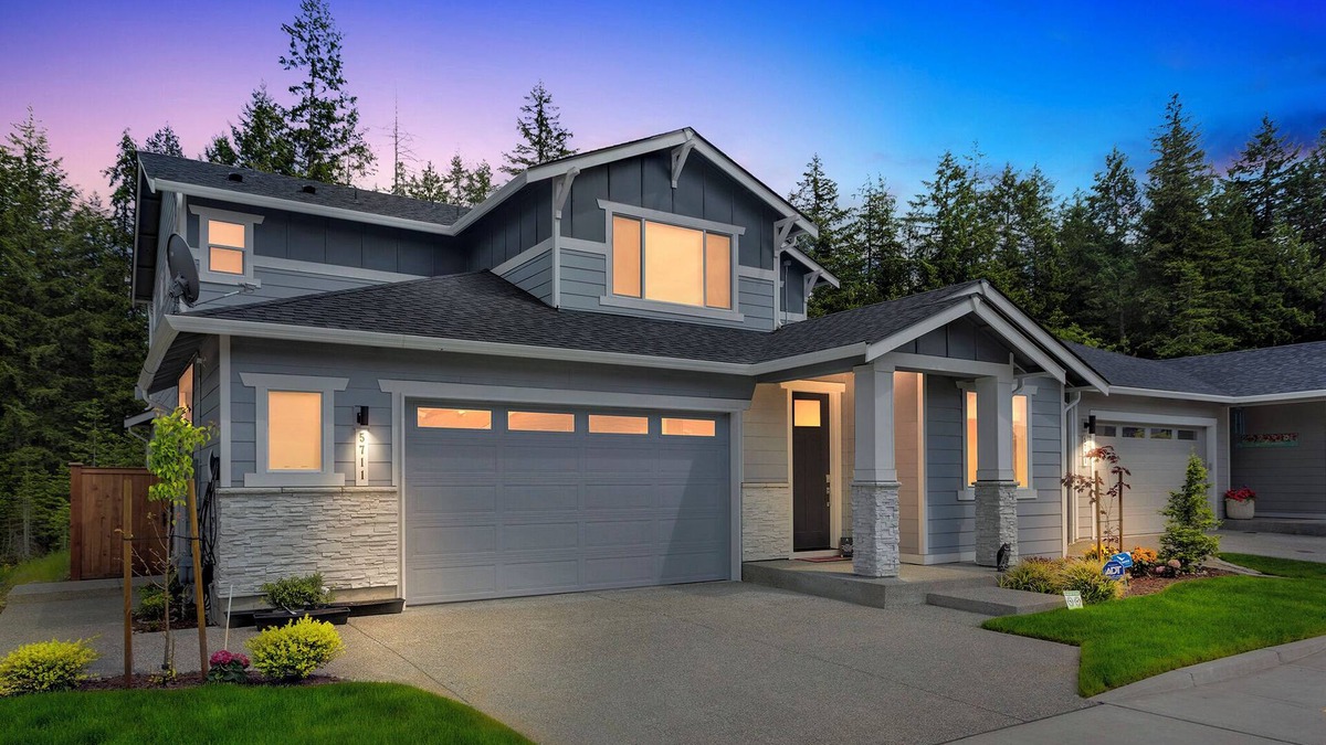 Port Orchard House | Serene Port Orchard Retreat: 3BR 3BA with Trails and Amazing Views