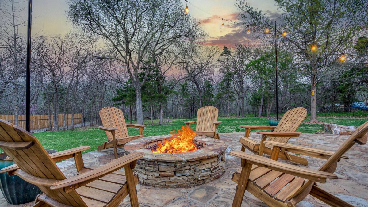 Guthrie House | Serene Ranch style home on acreage