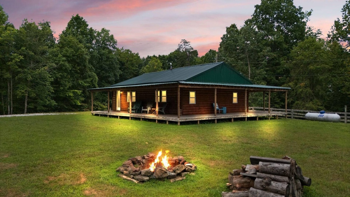Rogers Cabin | Serene Retreat, Private Setting, Near Muir Valley Climbing & Redpoint BBQ