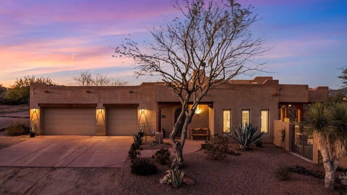 Rio Verde Foothills House | Serene Scottsdale Home:Heated Pool,HotTub,FirePit,Putting Green & Mountain Views