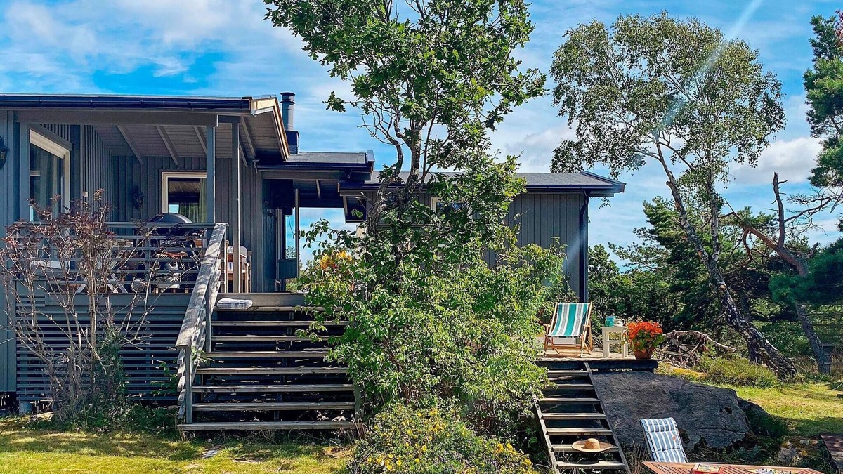 Hvaler House | Serene Seaside Retreat in Vesteroy-By Traum