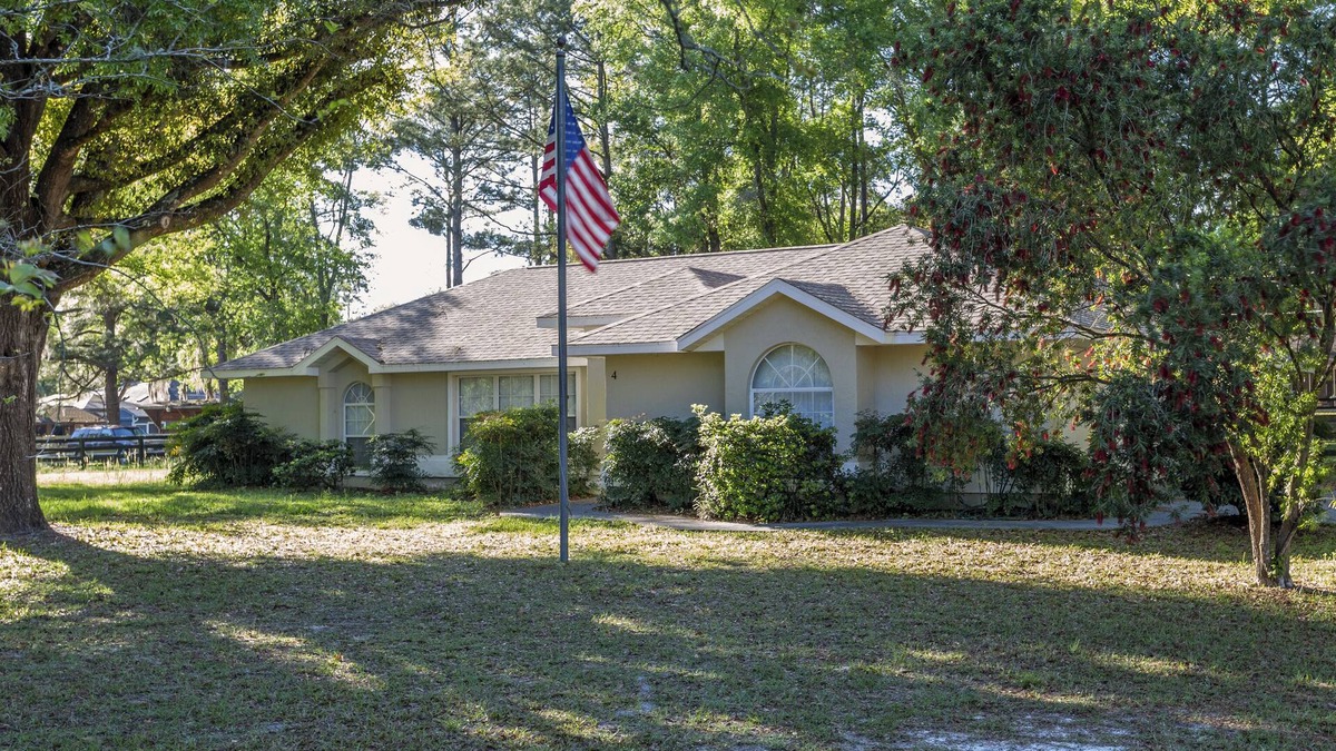 Fellowship House | Serene, Spacious 3 Bedroom Pool Home 7 min from WEC!