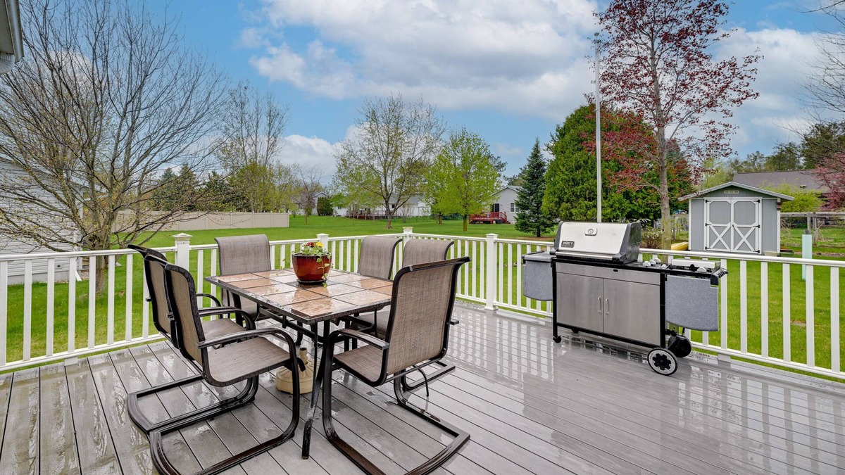 Stevens Point House | Serene Stevens Point Retreat w/ Sunroom!