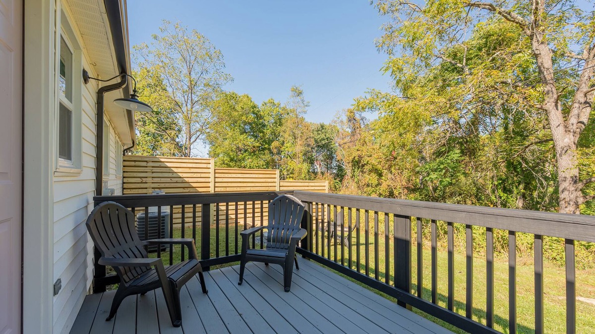 Blacksburg Villa | Serene Suite ~ Peaceful Setting