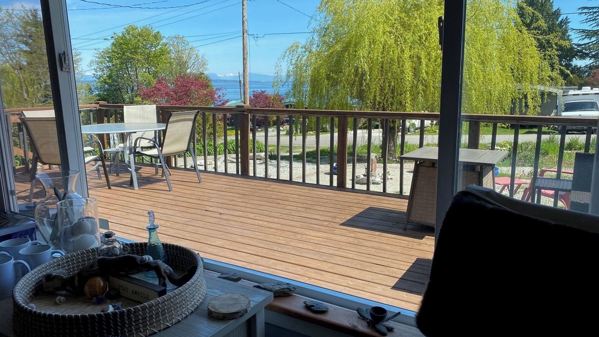 Point Roberts Cottage | Serene Sunrise 2 bdrm Cottage with Ocean and Mountain Views in Point Roberts