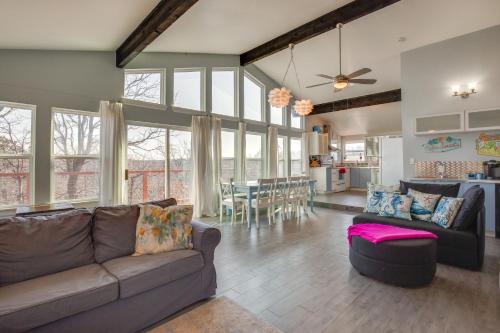 Pottsboro House | Serene Valley Views Lake Texoma Retreat