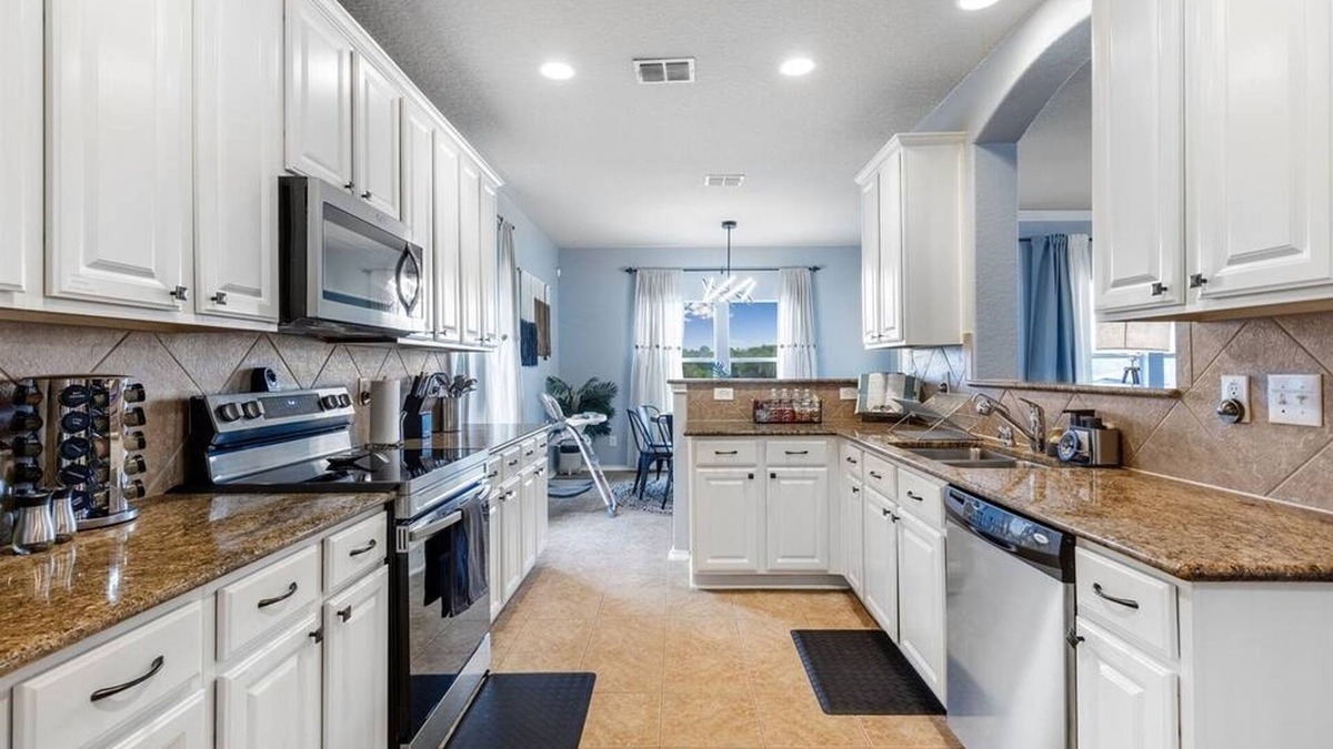 Cibolo House | Serene Views~Ideal For Long Stays~Heated Pool
