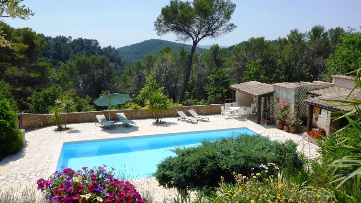 Seillans House | Serene Villa with large pool & park like grounds