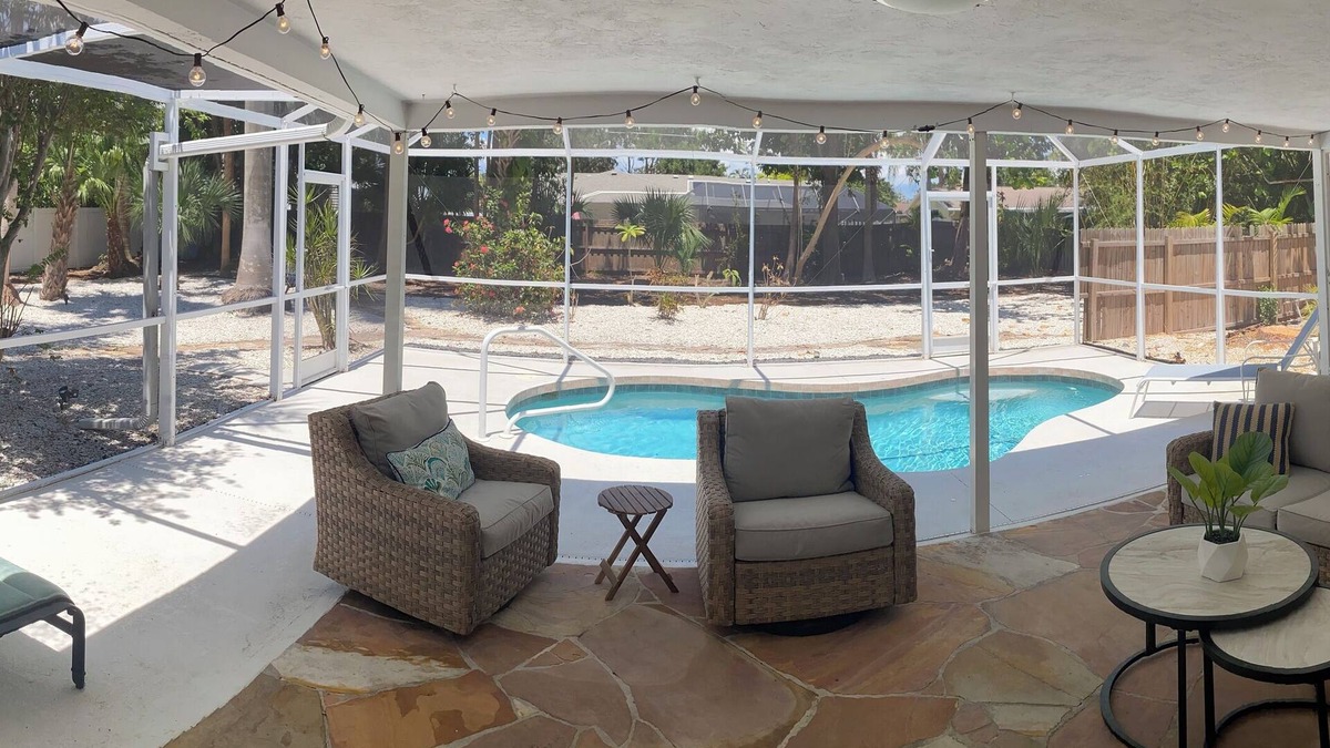 Sarasota House | Serene yard and pool, 1 mile to beach, pets OK, patio TV, Kayaks