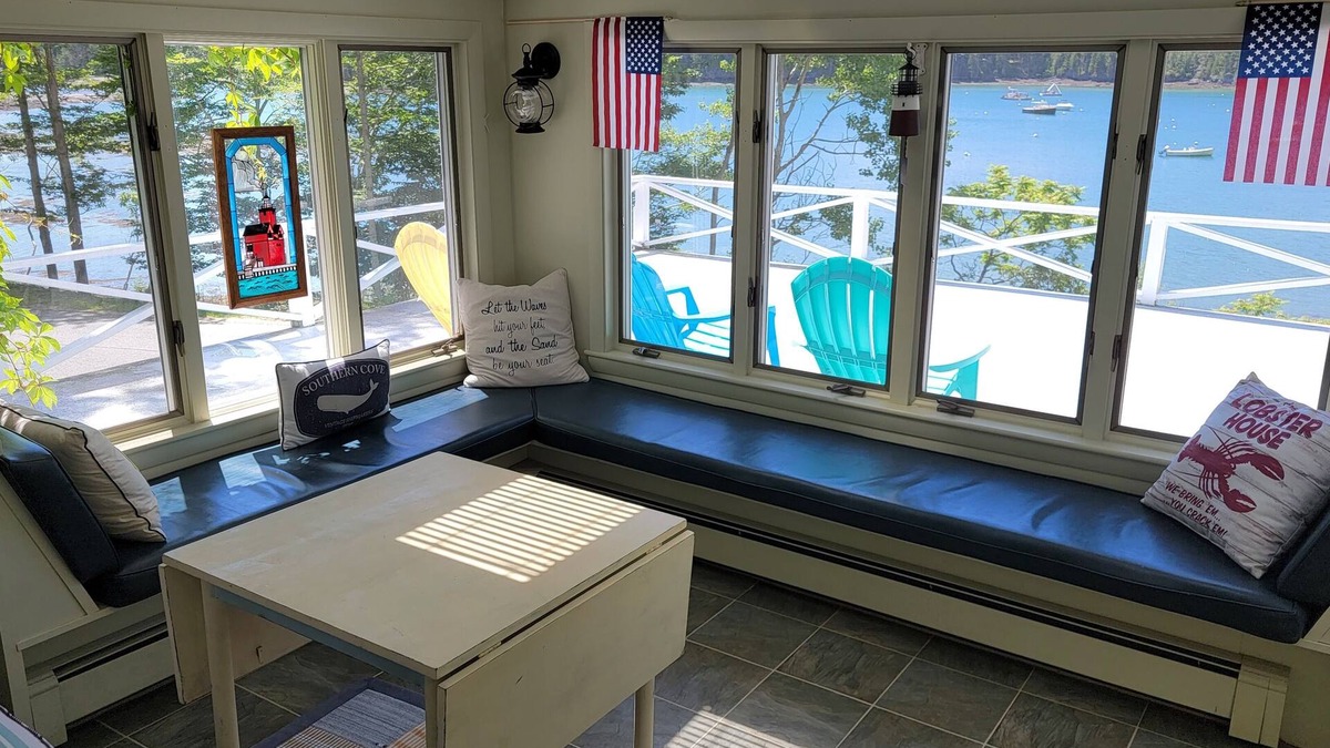 Sorrento House | Serenity A Deck w Great View, 14 mins to Quiet Side Acadia