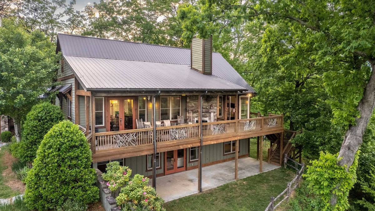 Cullowhee House | Serenity - A Luxury Home with Spectacular Mountain Views with Community Clubhouse & Pool!