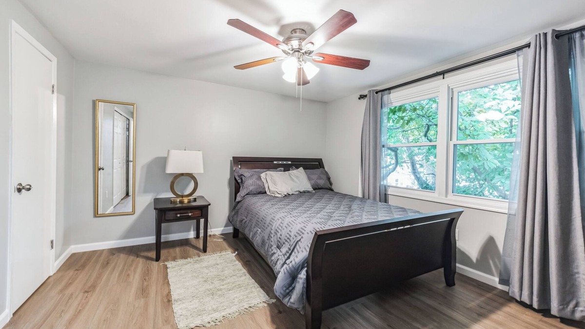 Willingboro House | Serenity Awaits: 3-bedroom townhome in lovely Willingboro Township with AC, WiFi