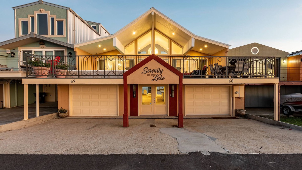 West End House | Serenity at the Lake ~~Large House on Lake Pontchartrain w/ POOL-Boat Accessible