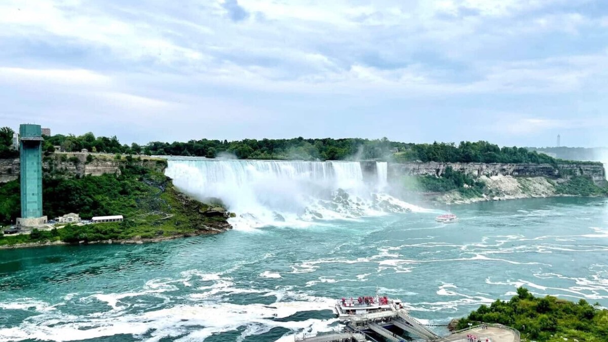 Downtown Niagara Falls Apartment | Serenity by the Falls: Modern 2 Bedroom Hideaway