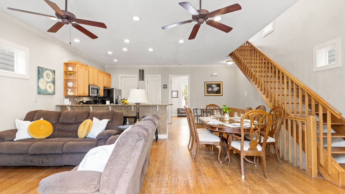 Crescent Beach House | Serenity by the Sea! 4BR Retreat, Sleeps 12, Walk to Beach & Community Pool