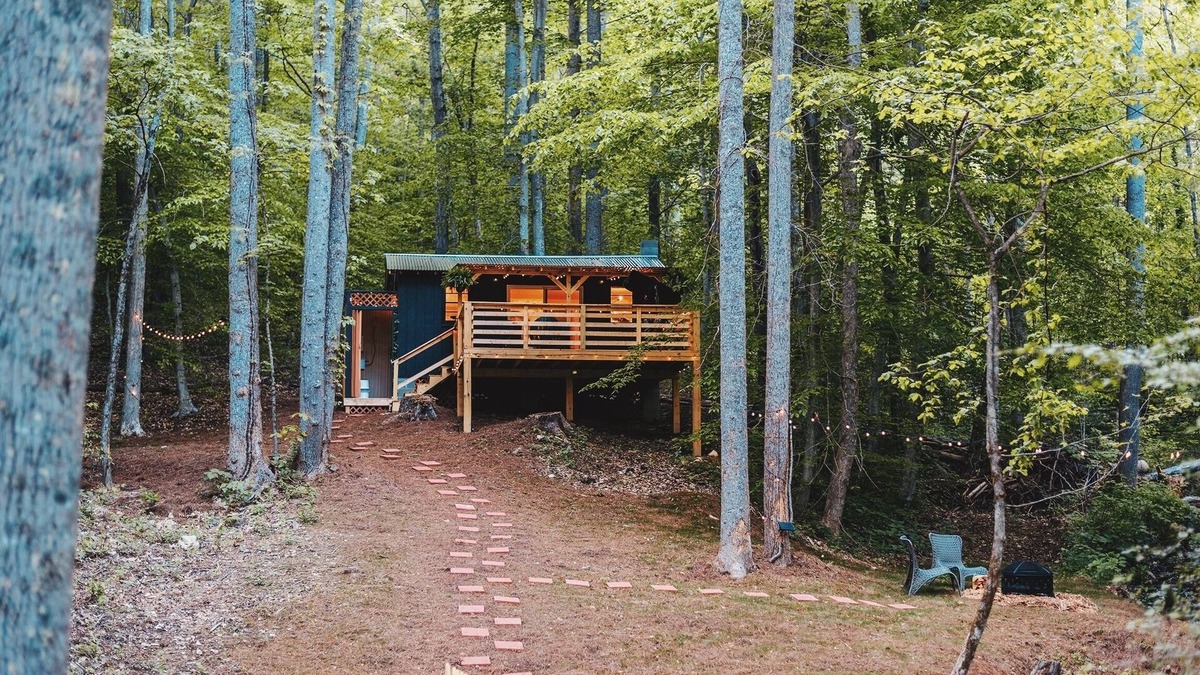 Fairview Cabin | Serenity Cabin, located 20 minutes from downtown.